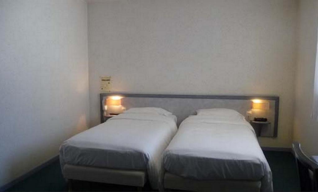 Hotel Le Chatelain Faulquemont الغرفة الصورة